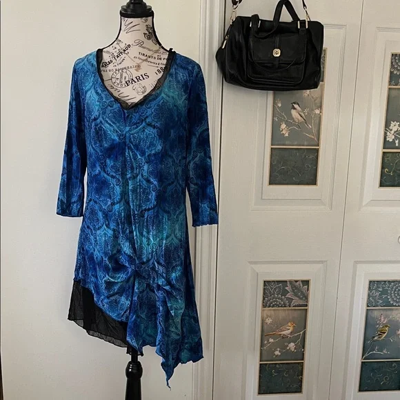 Elegant Blue Long Sleeve Dress - Picture 1 of 16